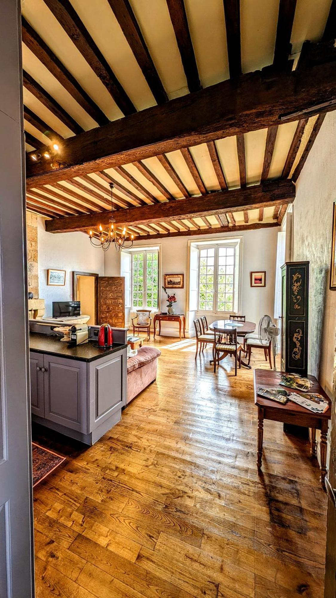 Centrally Located Sarlat Apartment With Medieval Town Views Экстерьер фото